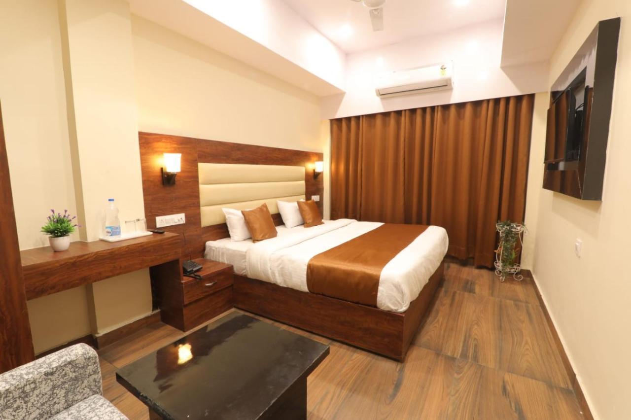 Hotel Blueark Lucknow Exterior foto