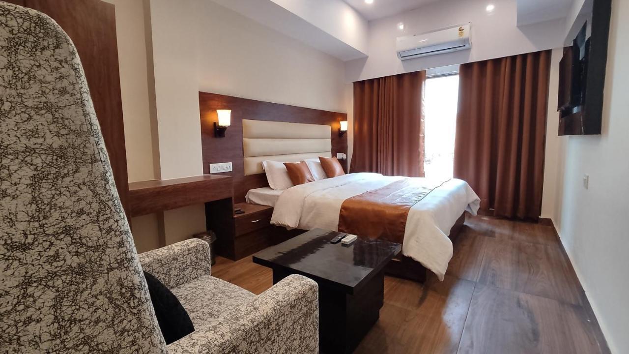 Hotel Blueark Lucknow Exterior foto