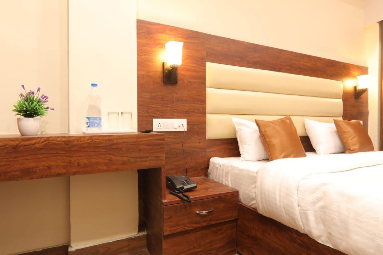 Hotel Blueark Lucknow Exterior foto